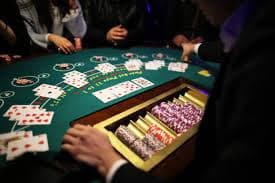 Progressive jackpot counter on Caribbean Stud table